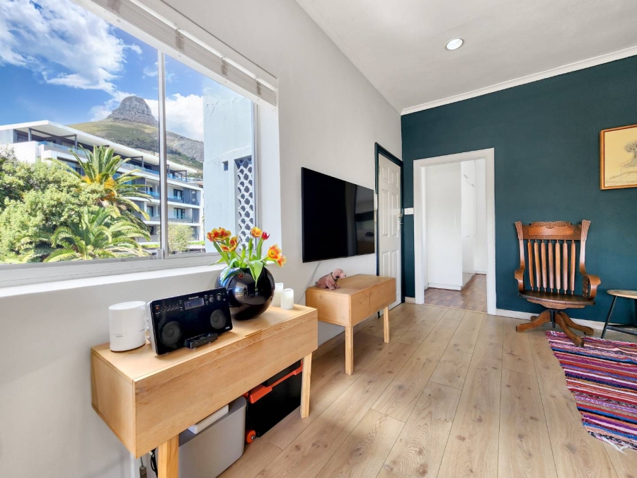 1 Bedroom Property for Sale in Sea Point Western Cape